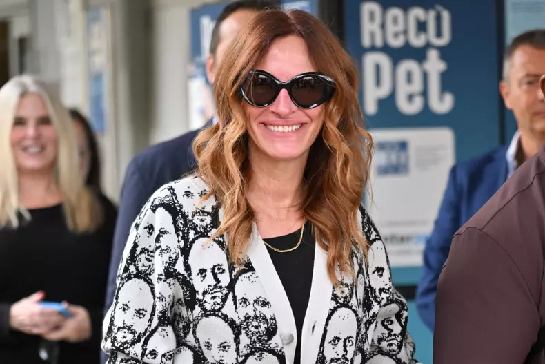 Julia-Roberts-look-neașteptat-la-sosirea-în-Veneția