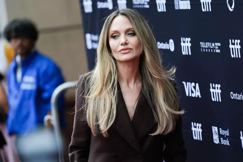 angelina-jolie-tiff-toronto