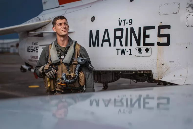 TopGunsTheNextGeneration-min