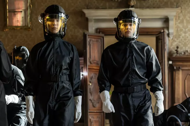 Frumusețea-serial-disney+ (6)