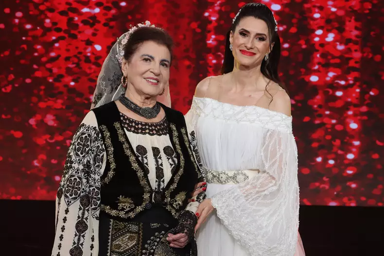 Petrecere Irina Loghin si  Iuliana Tudor