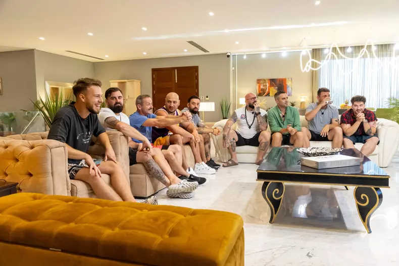 Băieții pregătiri Au, mami (2)