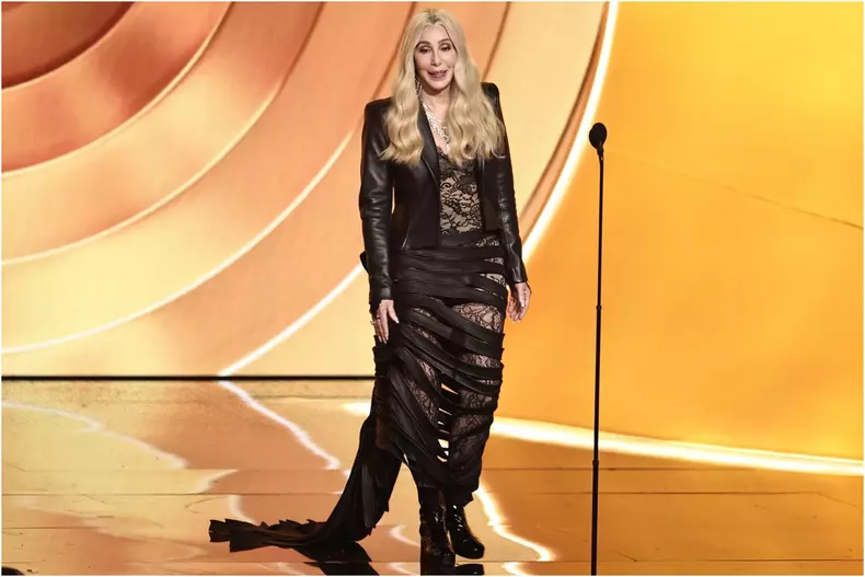 Cher pe scena de la Grammy 2026 în momentul anunțării câștigătorului