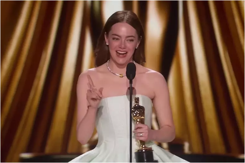 emma-stone-premiile-oscar-2025