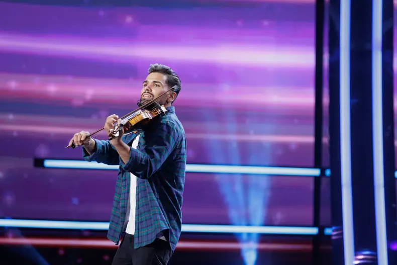 Romanii au talent - editia 10 (8)