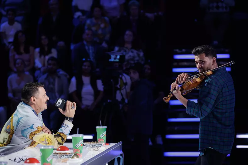 Romanii au talent - editia 10 (9)