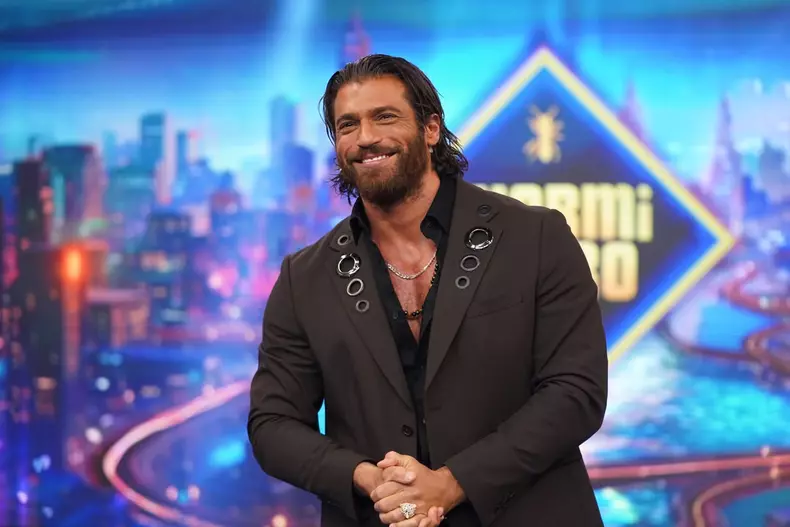 el-hormiguero-can-yaman (1)