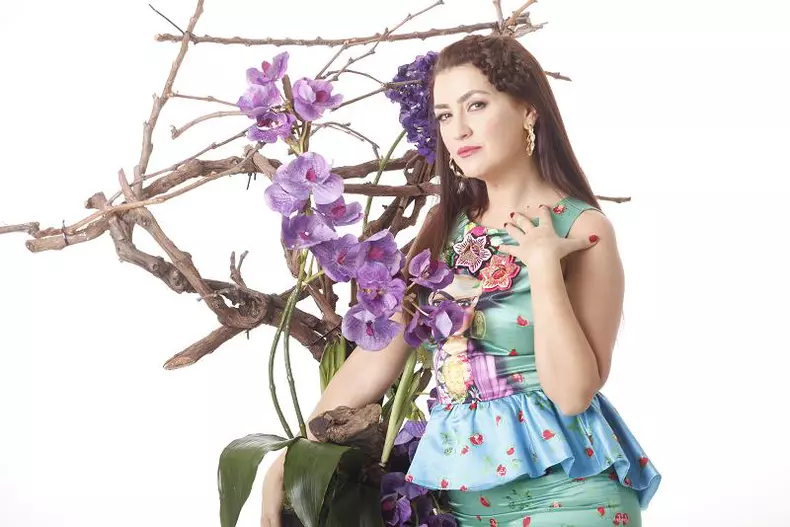 Rona Hartner, VIVA! aprilie 2013, foto Ciprian Strugariu