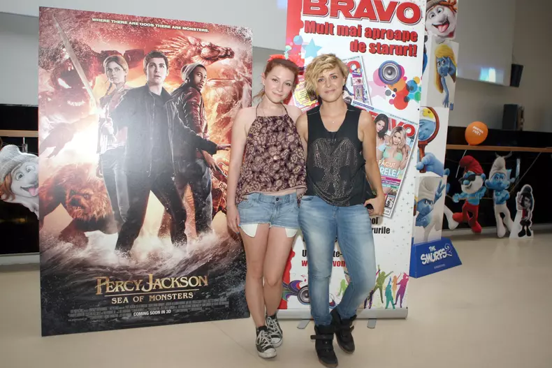 Redblonde (Alina si Madalina)