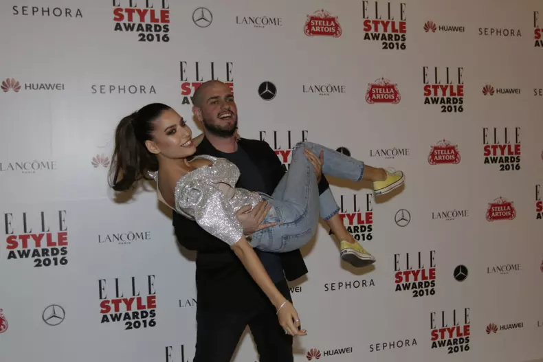 Prezentatorii ELLE STYLE AWARD: Alice Peneaca si Matei Dima (BRomania)