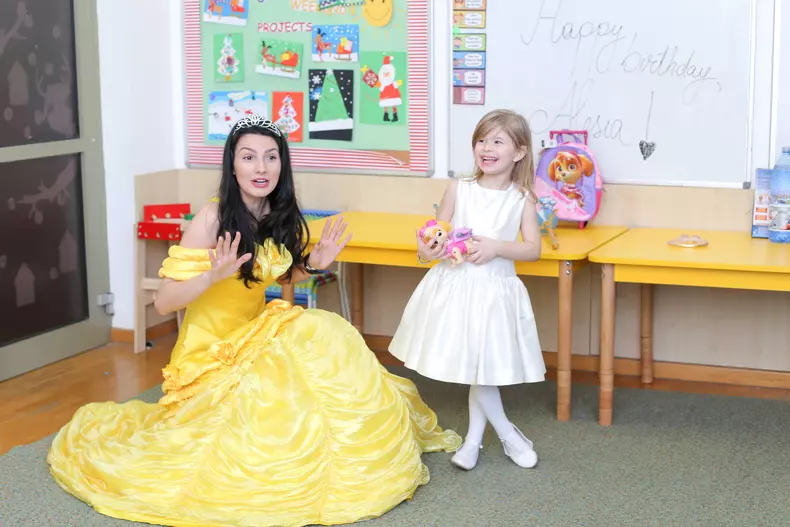 Ela-Craciun-aniversare-fetita-8