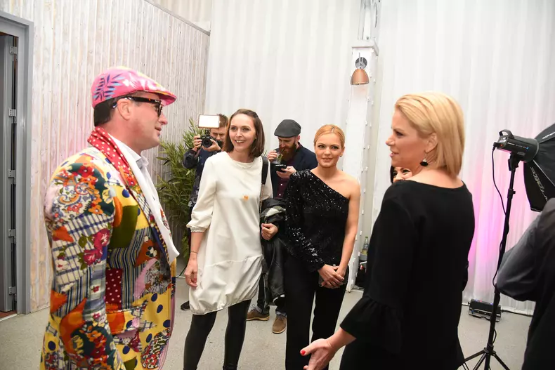 Adela Parvu, Lavinia Petrea si Andreea Marinescu, de vorba cu Deazbracatu