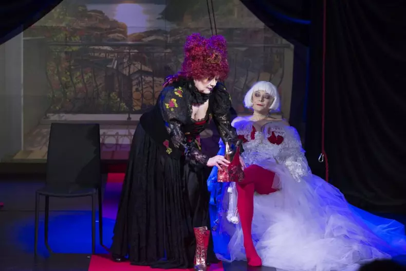 Cătălina Mustață joacă în piesa "Dona Juana"