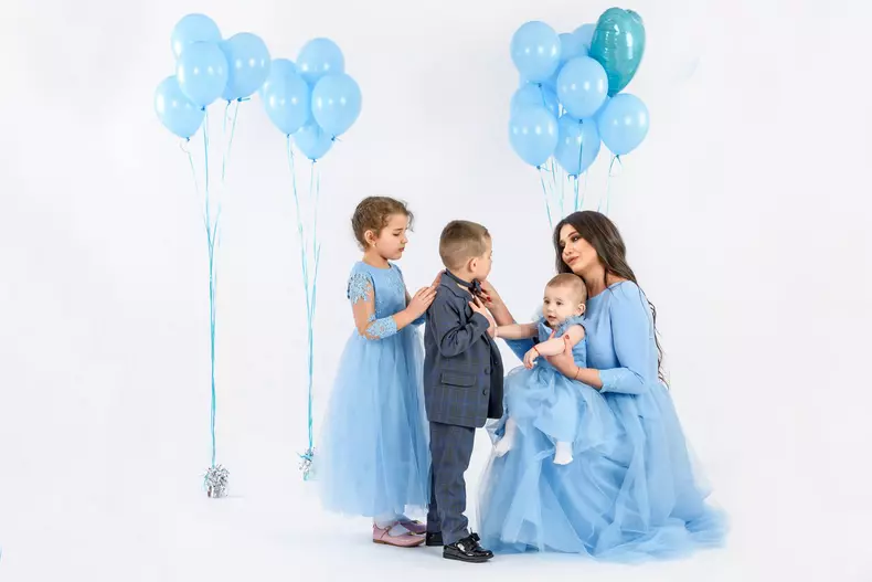 Elena Basescu si copiii 1