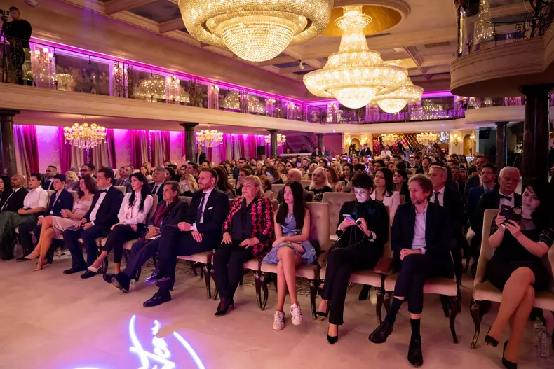 Violeta, fiica Andreei Marin, a fost prezentă la Gala Zetta