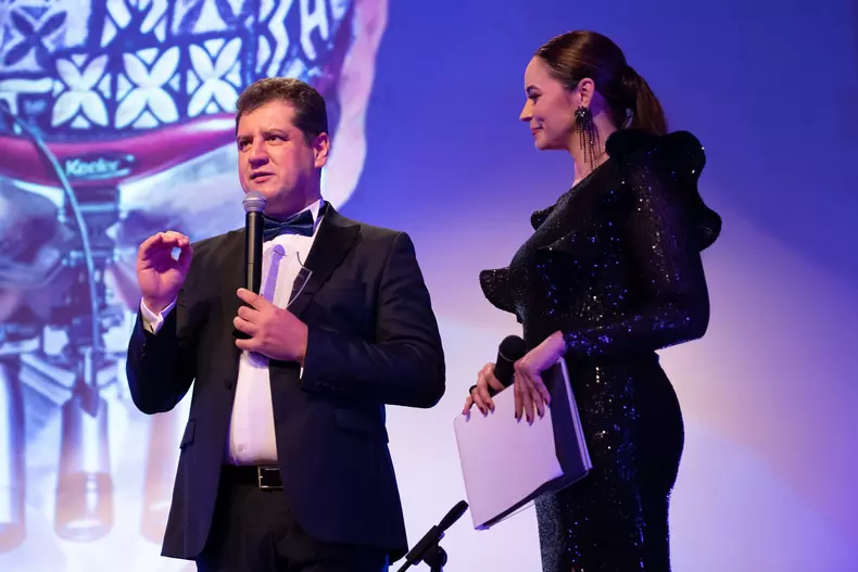 Andreea Marin și mediul Dragoș Zamfirescu