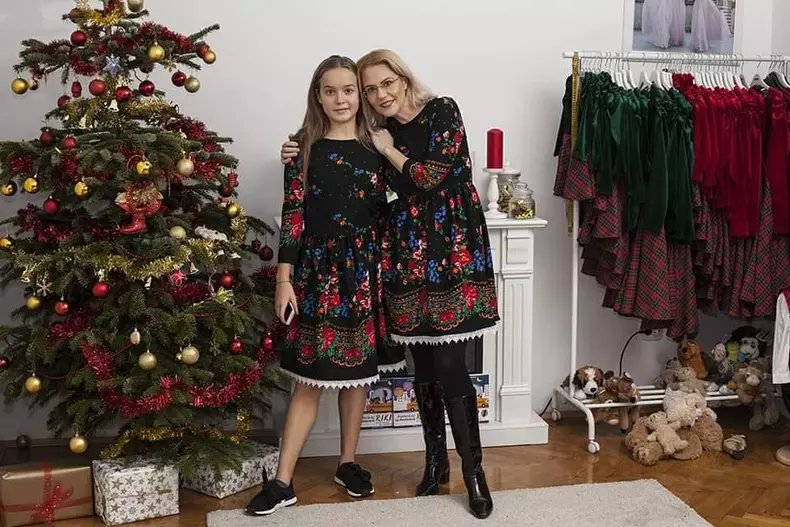 Mara, fiica Ralucăi Moianu, a luat locul 3 la Miss în liceu