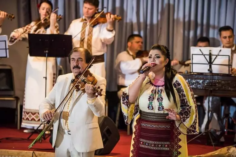 Nicolae Botgros şi Anişoara Dabija au fost în numeroase turnee împreună