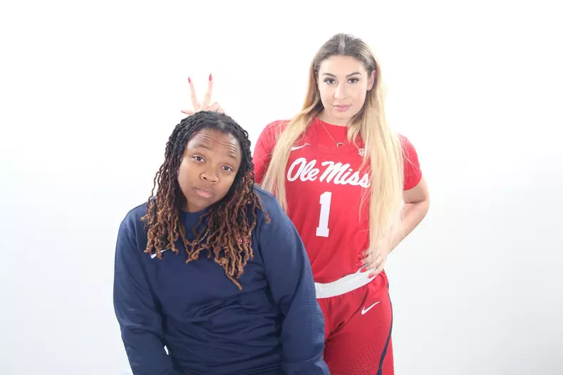 Sarah Dumitrescu joacă baschet de performanță