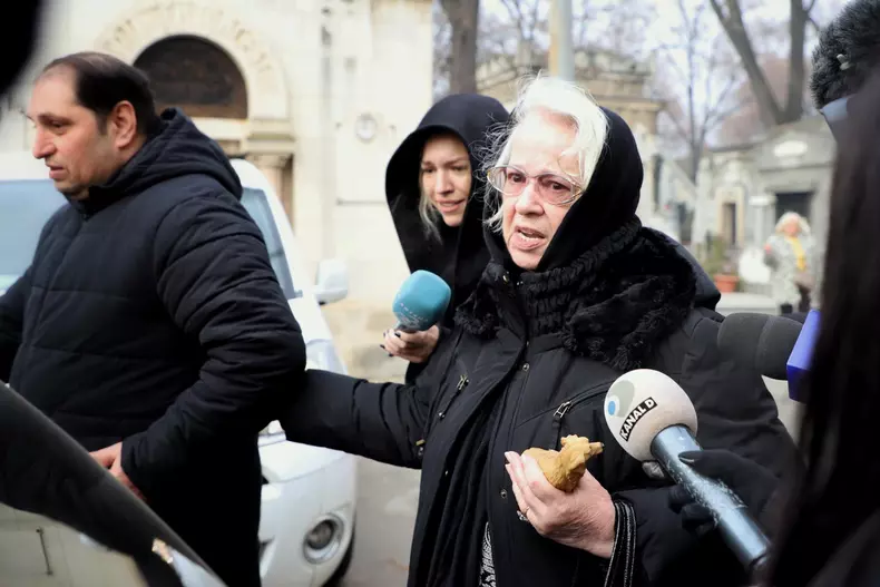 Mama Cristina Topescu