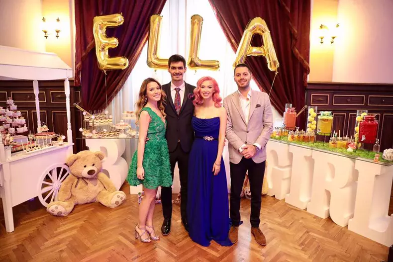 Andreea-Bălan-şi-a-botezat-fetiţa-3