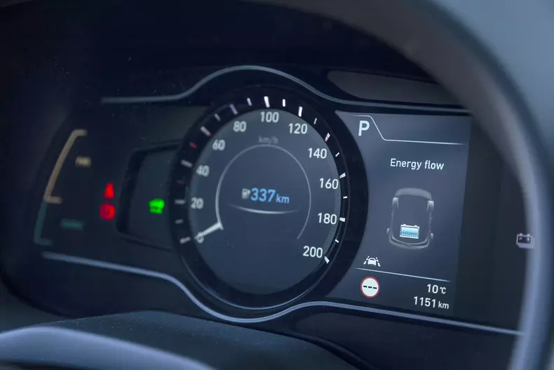 Hyundai-Kona-Electric-23