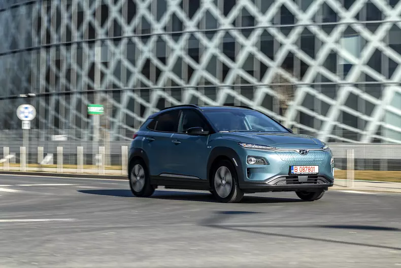 Hyundai-Kona-Electric-7