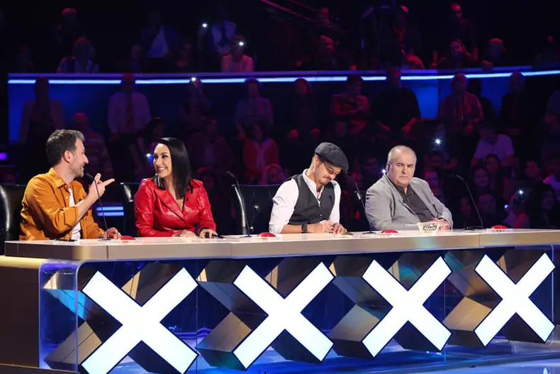 aura-marcu-golden-buzz-romanii-au-talent8