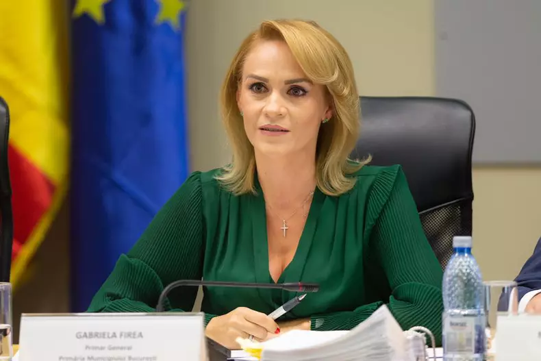 Gabriela Firea nu e de acord cu reînceperea cursurilor de pe 15 mai:  „Să nu stricăm tot ce am obţinut cu eforturi imense până acum”