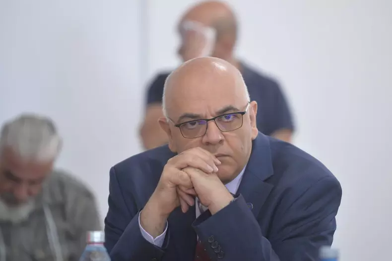 Avertismentul lui Raed Arafat pentru români: ”Relaxarea, după 15 mai, nu înseamnă că a trecut pericolul. Dacă nu respectăm măsurile, vor exploda cazurile”