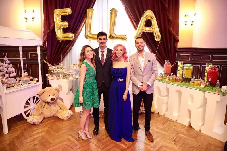 Andreea-Balan-si-a-botezat-fetita-3