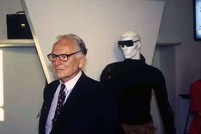 Archives - Pierre Cardin. Date inconnue File Photo - Pierre Cardin
