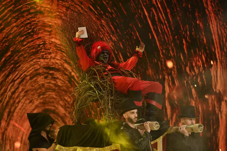 Revelionul-Starurilor-2021-Dan-Negru8-1