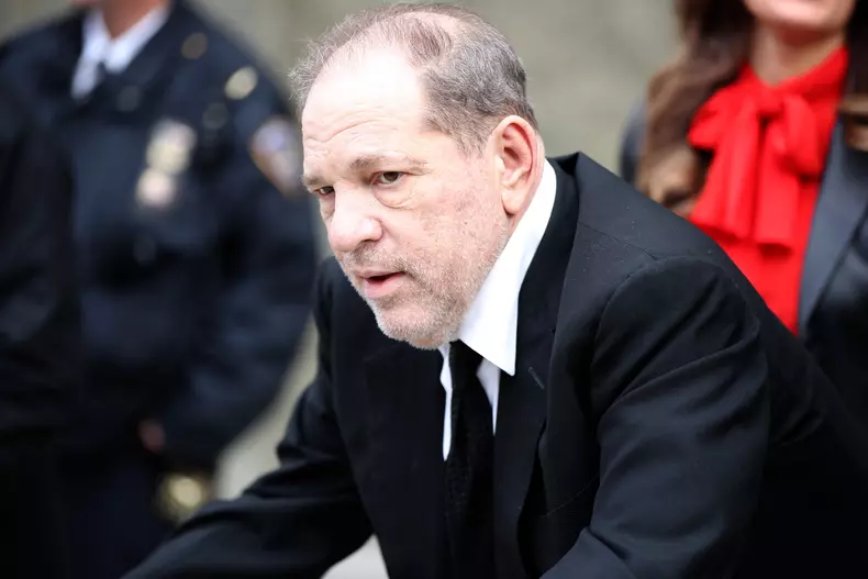 Harvey Weinstein leaves New York courthouse