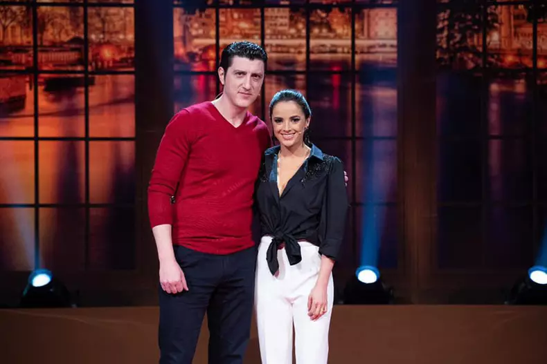 Costi-Dita-Pe-Bune-1-1