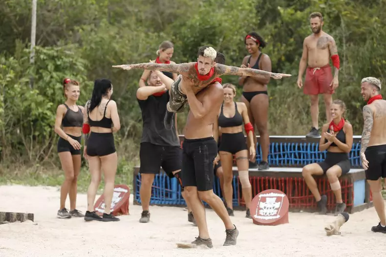 Cine este Sebastian Chitoșcă de la Survivor?