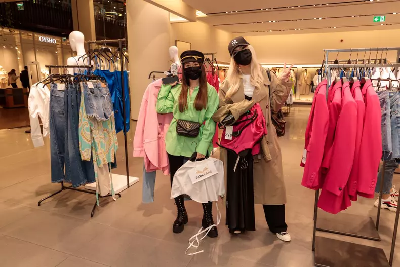 Viva-Shopping-with-stars-3