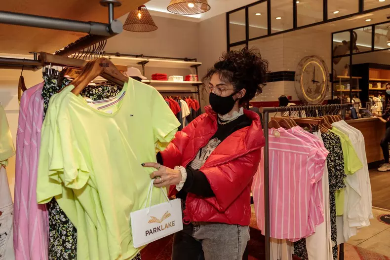 Viva-Shopping-with-stars-8