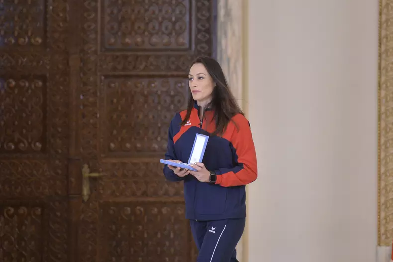 BUCURESTI - DECORARE SPORTIVI - PRESEDINTIE