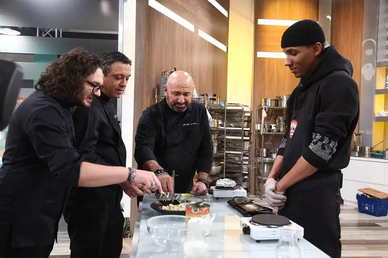 Cine-este-Alexandro-Matias-de-la-Chefi-la-cutite-8