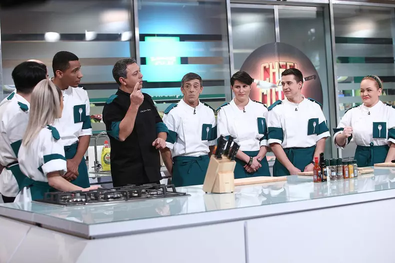 cine-este-victorina-matveev-chefi-la-cutite-7