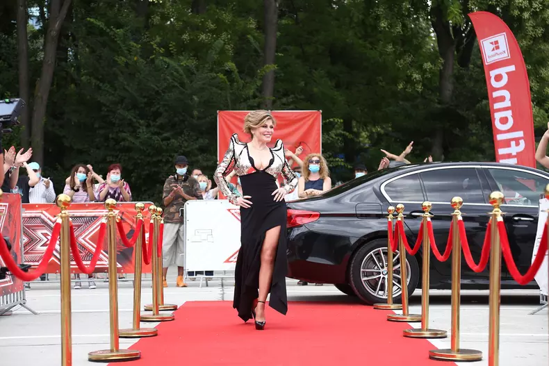 cand-incepe-noul-sezon-x-factor-delia-a-postat-primele-imagini-9