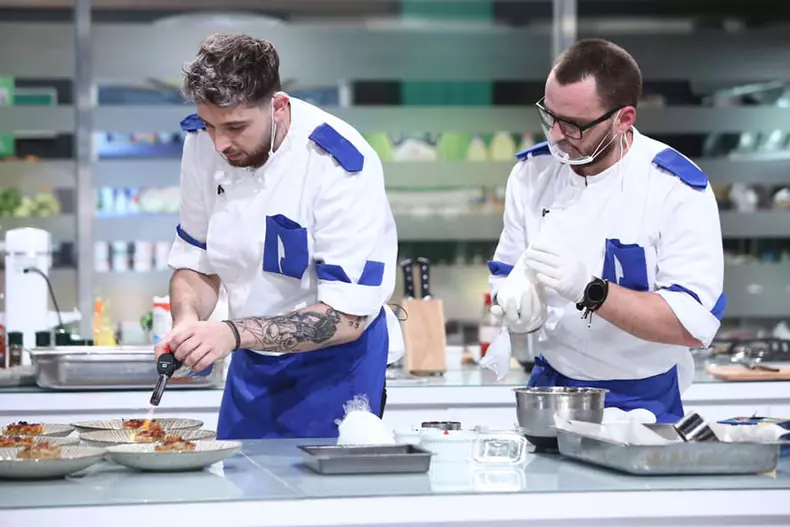 cine-este-iubita-lui-stefan-borleanu-de-la-chefi-la-cutite-3