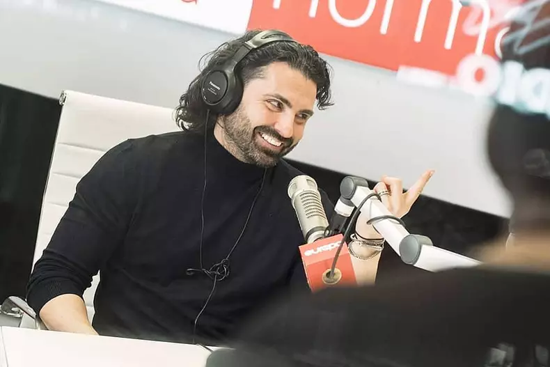 pepe-si-a-oficializat-noua-relatie-printr-un-sarut-public-7