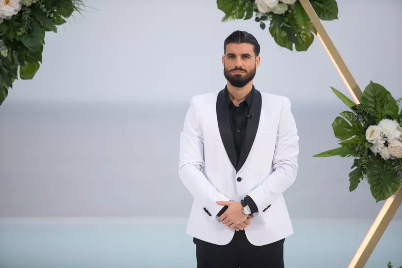 Cine-câștigă-Burlacul-6