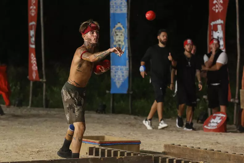 ce-face-zanni-cu-premiul-survivor-7