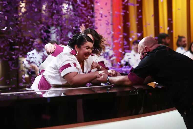 narcisa-birjaru-castigatoarea-chefi-la-cutite-1