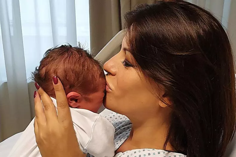 Geanina-Lungu-a-nascut