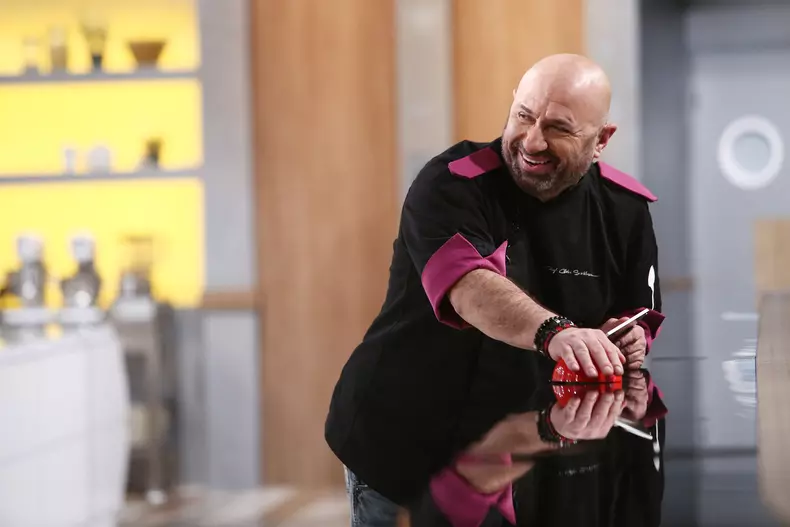 de-ce-nu-s-a-mutat-Cătălin-Scărlătescu-din-România-10