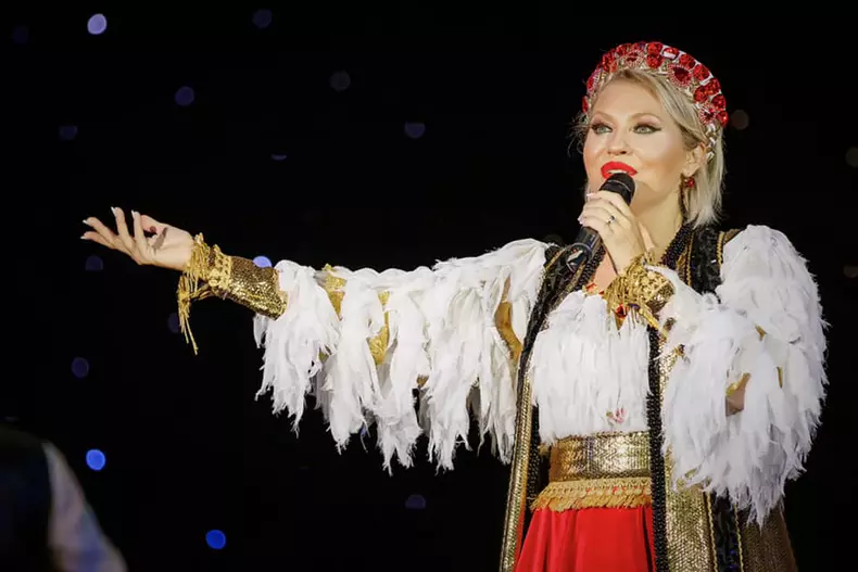 mirela-vaida-plange-mama-ploiesti-2